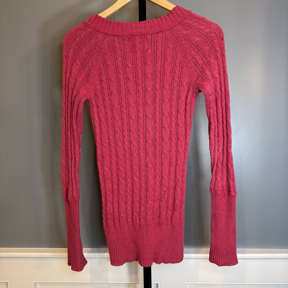 American Eagle Pink Cable Knit V Neck‎ Sweater M Fitted Y2K - Picture 9 of 9